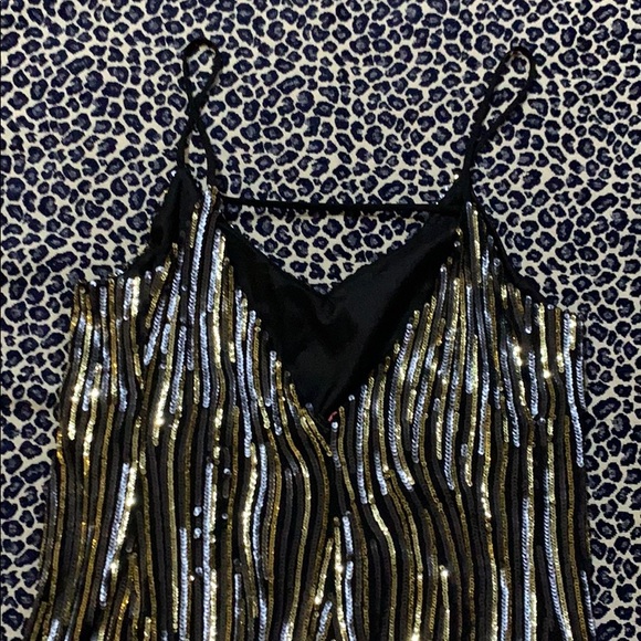 Eight Sixty Open Back liquid sequin cocktail dress - Picture 4 of 4